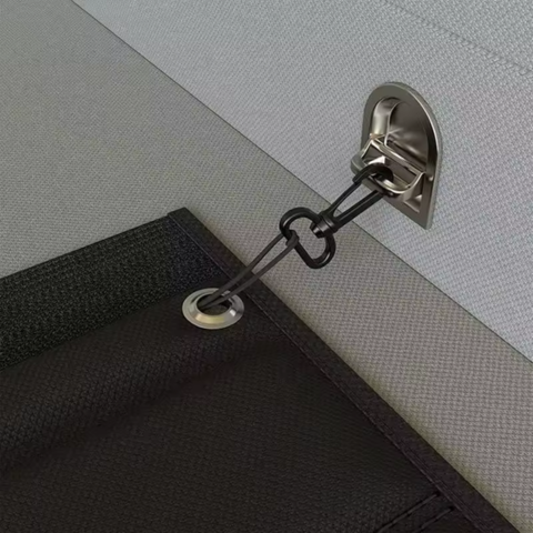 車のトランク用ユニバーサルマット — 快適さと動物の安全