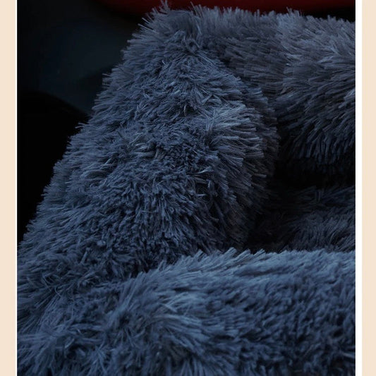 Auton tyyny koiralle – Mukavuutta matkassa