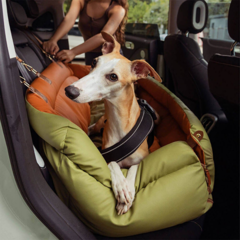 Cojín de Auto para Perro – Sujeción y Confort en la Ruta 